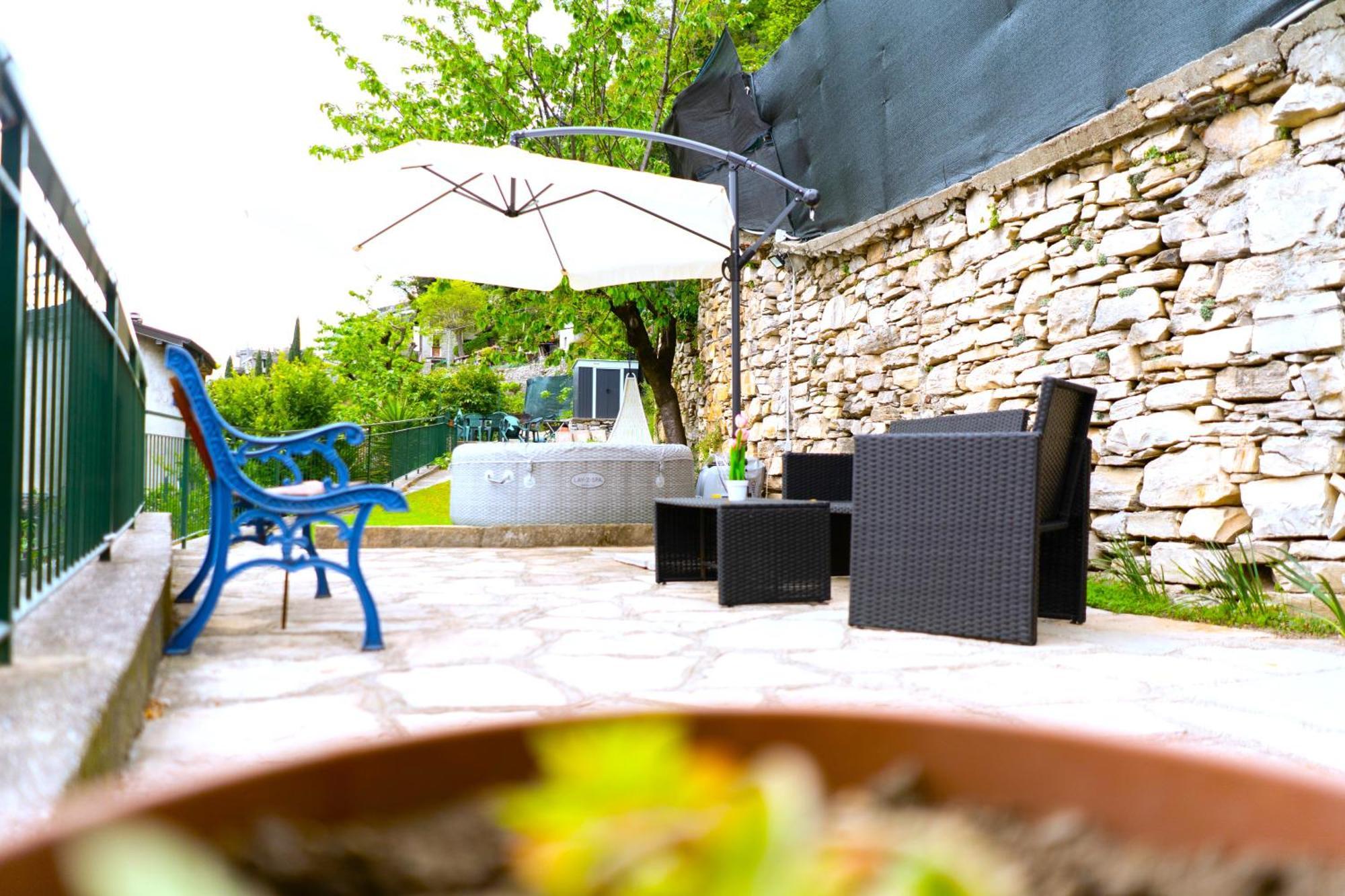 Terrazza Di Luisa Parking Wifi Vista Lago Carate Urio Extérieur photo
